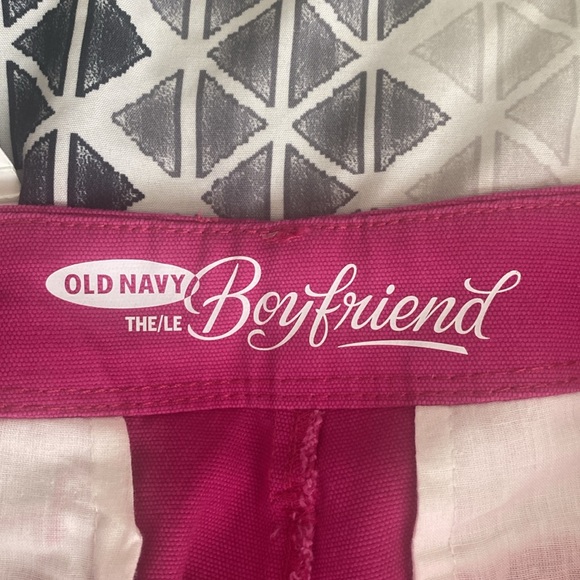 Old Navy Women’s Boyfriend Shorts - Picture 3 of 3